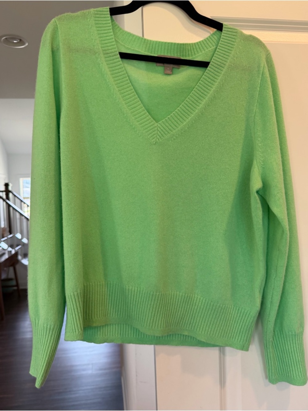 Green J Crew Cashmere V-Neck Women's Sweater